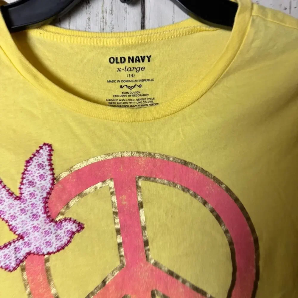 Old Navy Girl's Yellow Tee with Peace and Smile Graphic Sz XL